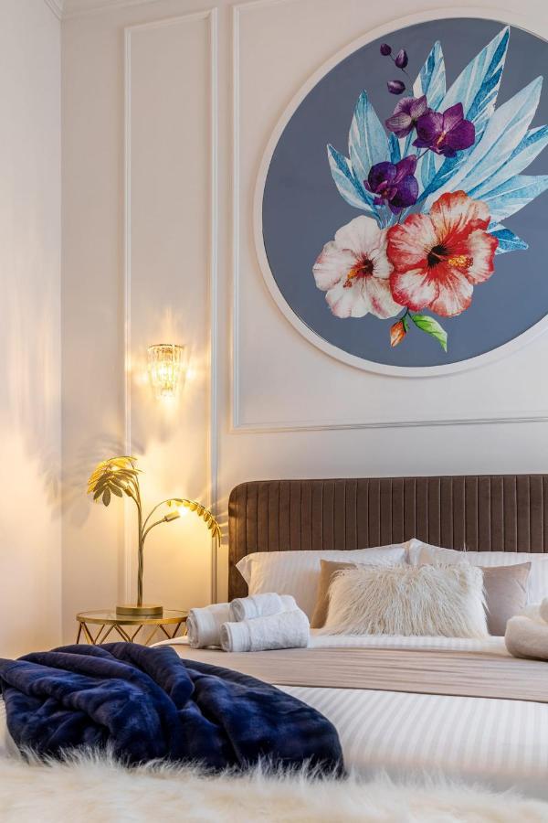 Holt Old Town Luxury Suites Bucareste Exterior foto