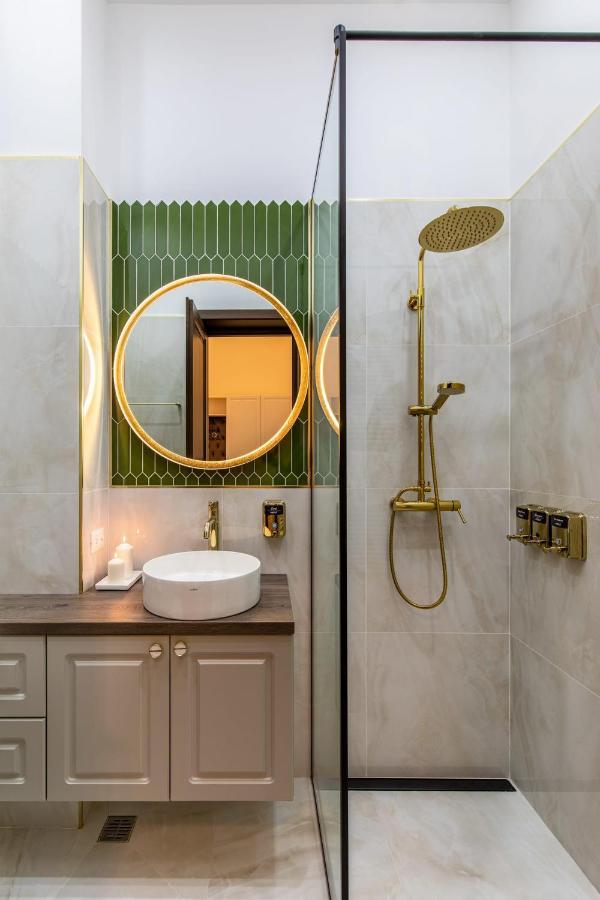 Holt Old Town Luxury Suites Bucareste Exterior foto