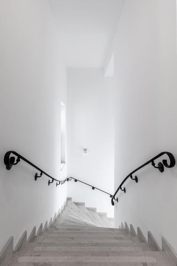 Holt Old Town Luxury Suites Bucareste Exterior foto